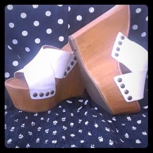 Women's white and wood wedges